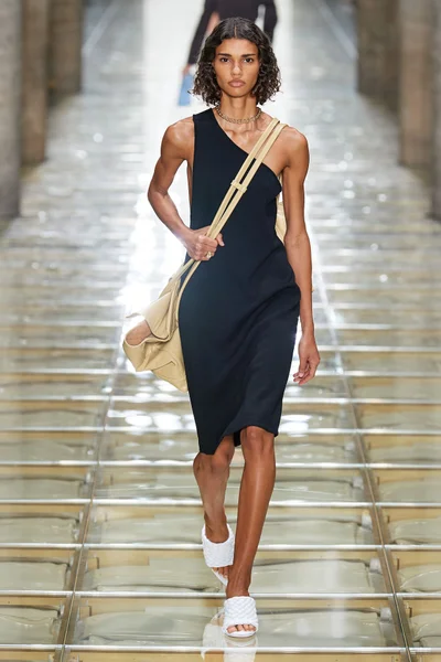 Look 1